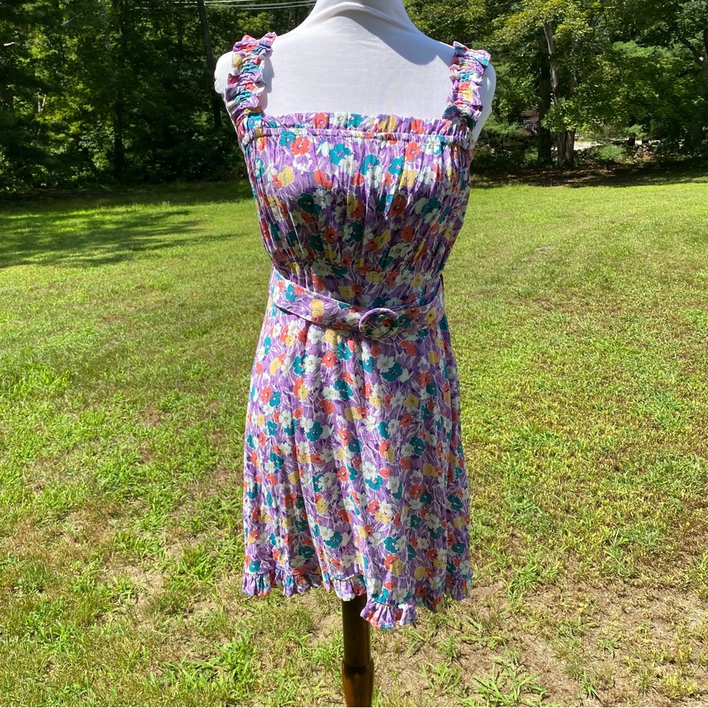 FAITHFULL THE BRAND DRESS SLEEVELESS BELTED FLORAL PURPLE WHITE SIZE M